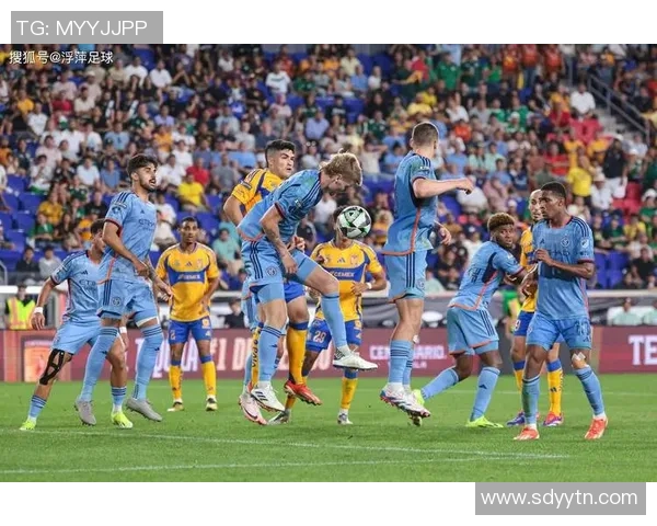 足球巨星赛场外爆出冲突传闻私下打架事件引发广泛关注热议